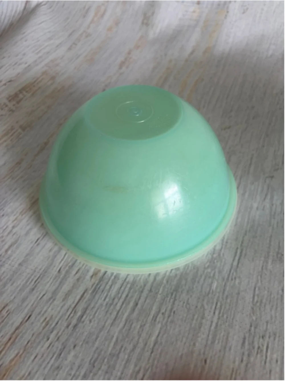 Tupperware Green Wonderlier Bowl with White Lid One Size